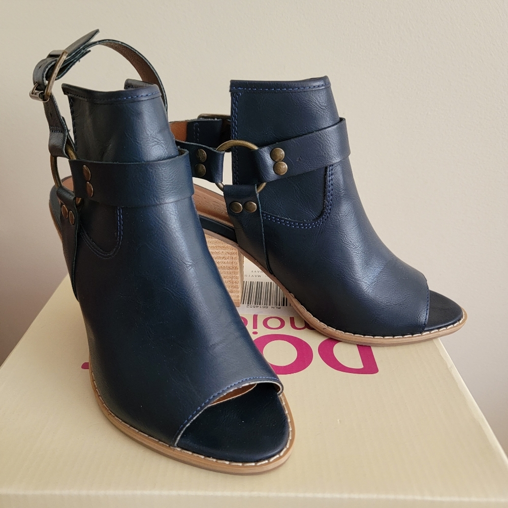 Dolce Wedge Navy Bootie Sandals 7.5